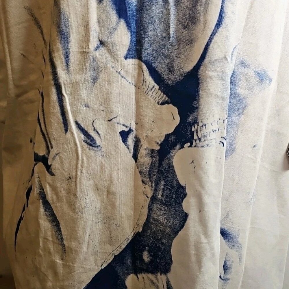 Tupac Me Against The World Double Sided Graphic Shirt 2Pac Brand Size Large Wht - Picture 3 of 10